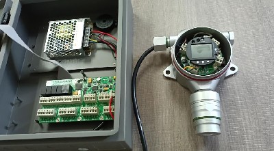 儀器通過(guò)RS485信號(hào)與MIC2000控制器接線(xiàn)操作